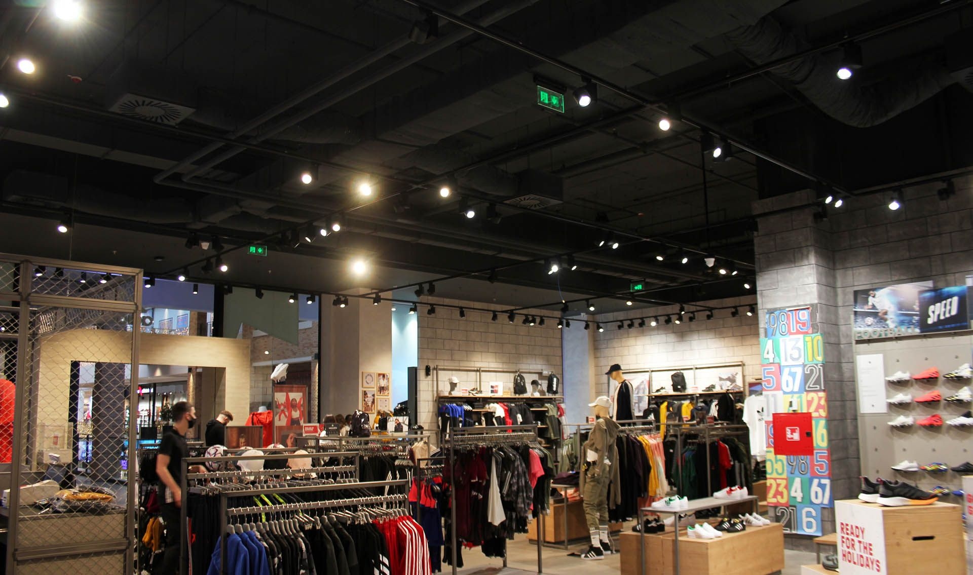 Adidas Galerija interior