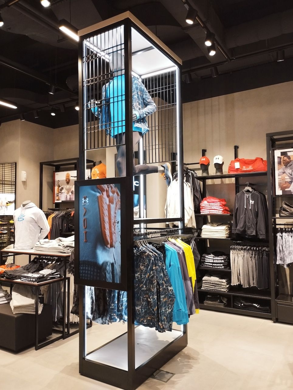 Under Armour Galerija interior